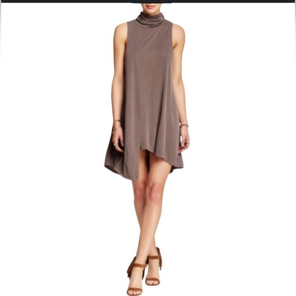 Free People (We The Free) Queen Anne Asymmetrical tunic/dress size XS NWT - Picture 1 of 8